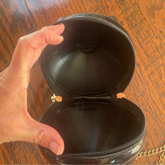 Hello 3M USA Piggy Shoulder Bag Black with Gold Chain NWT - Picture 10 of 12